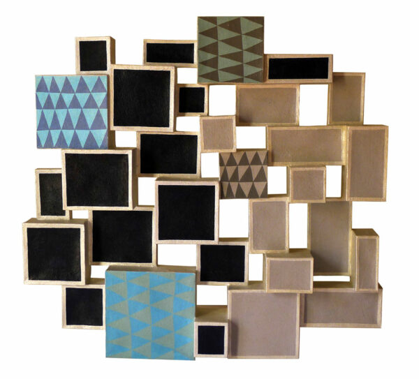 MAÎTRE-AUTEL 3 | cardboard, plaster and acrylic | 70 x 72 x 10 cm | 2022